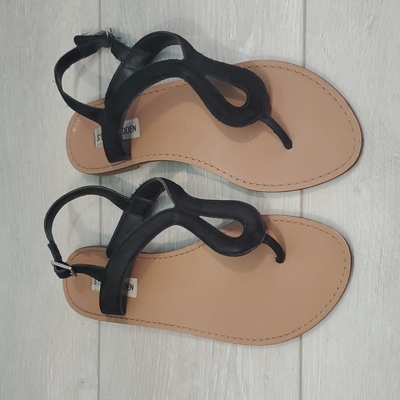 Steve Madden Women Takeaway Sandals Flats sz 7M - Picture 3 of 9